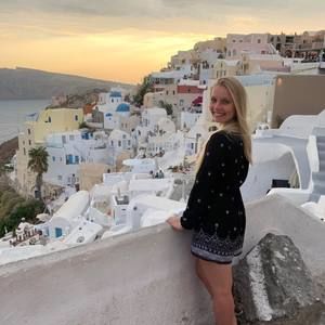 Meet your Posher, Rebecca